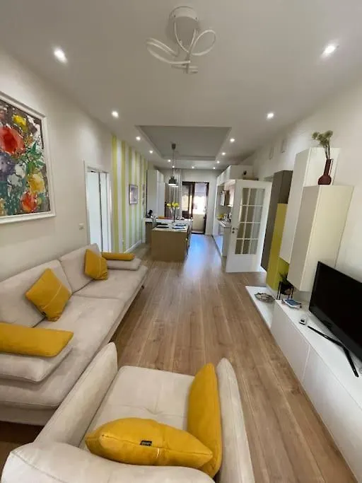 Sun Apartment In The Heart Of Tirana