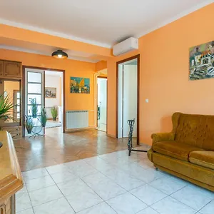 https://apartments-virna.in-istria.net