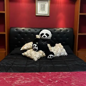 https://sirias-home.it-romehotels.com